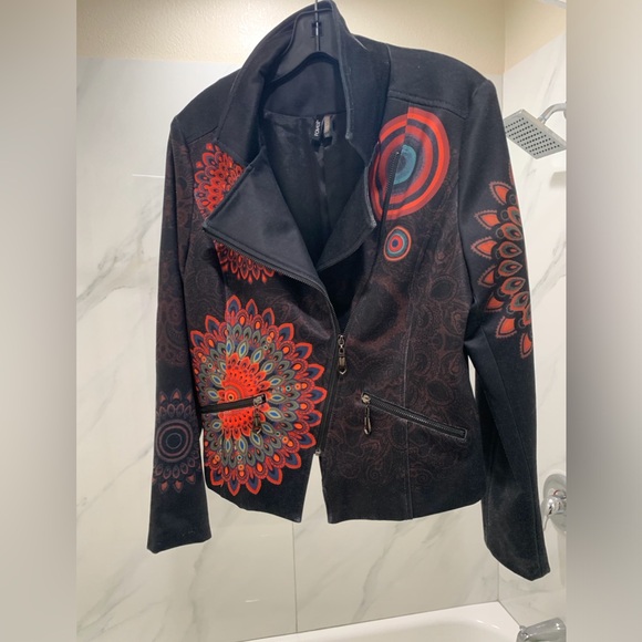 ravel Jackets & Blazers - Ravel Women's Black Blazer with Red and Blue medallion print